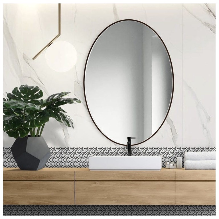 Espejo OvaladoComma de Swedese. Diseño sofisticado, e innovador.